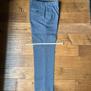 Men’s Van Heusen dress pants, charcoal gray, straight fit size 30x30